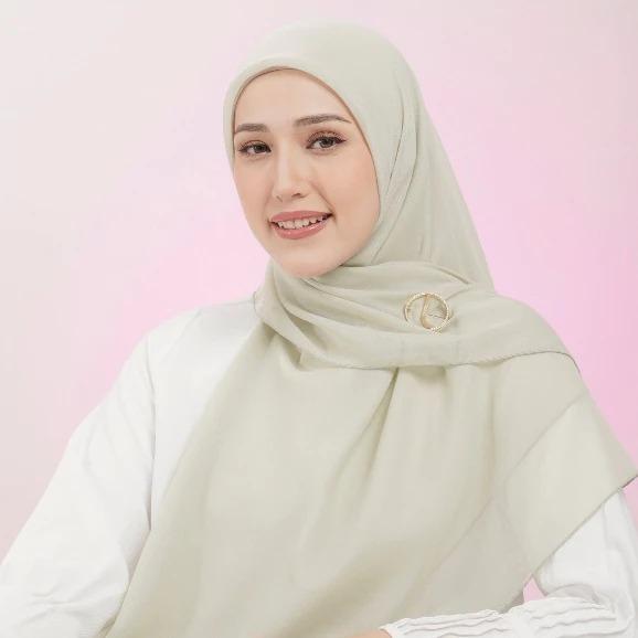 Elzatta Kerudung Segi Empat Paris Polos Keisha Soft Green